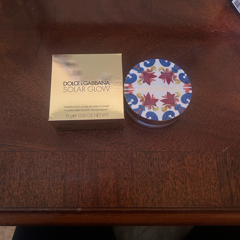 Dolce and Gabbana Solar Glow Translucent Loose Setting Powder!